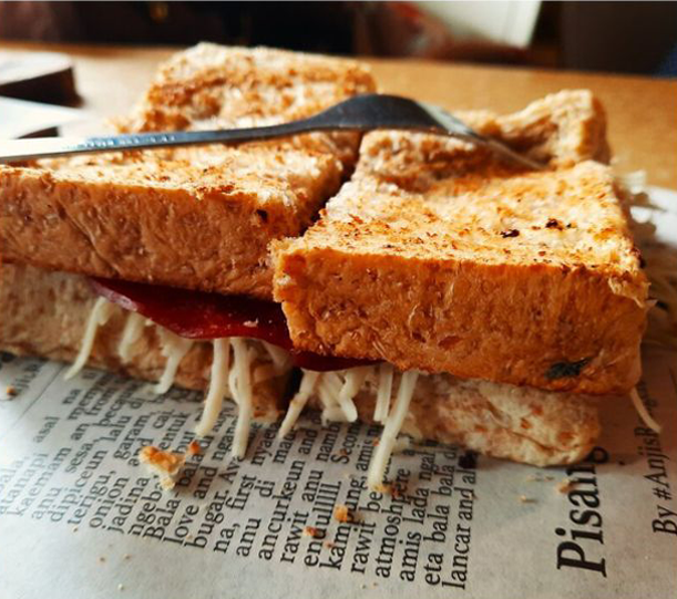 Roti bakar Roti Gempol